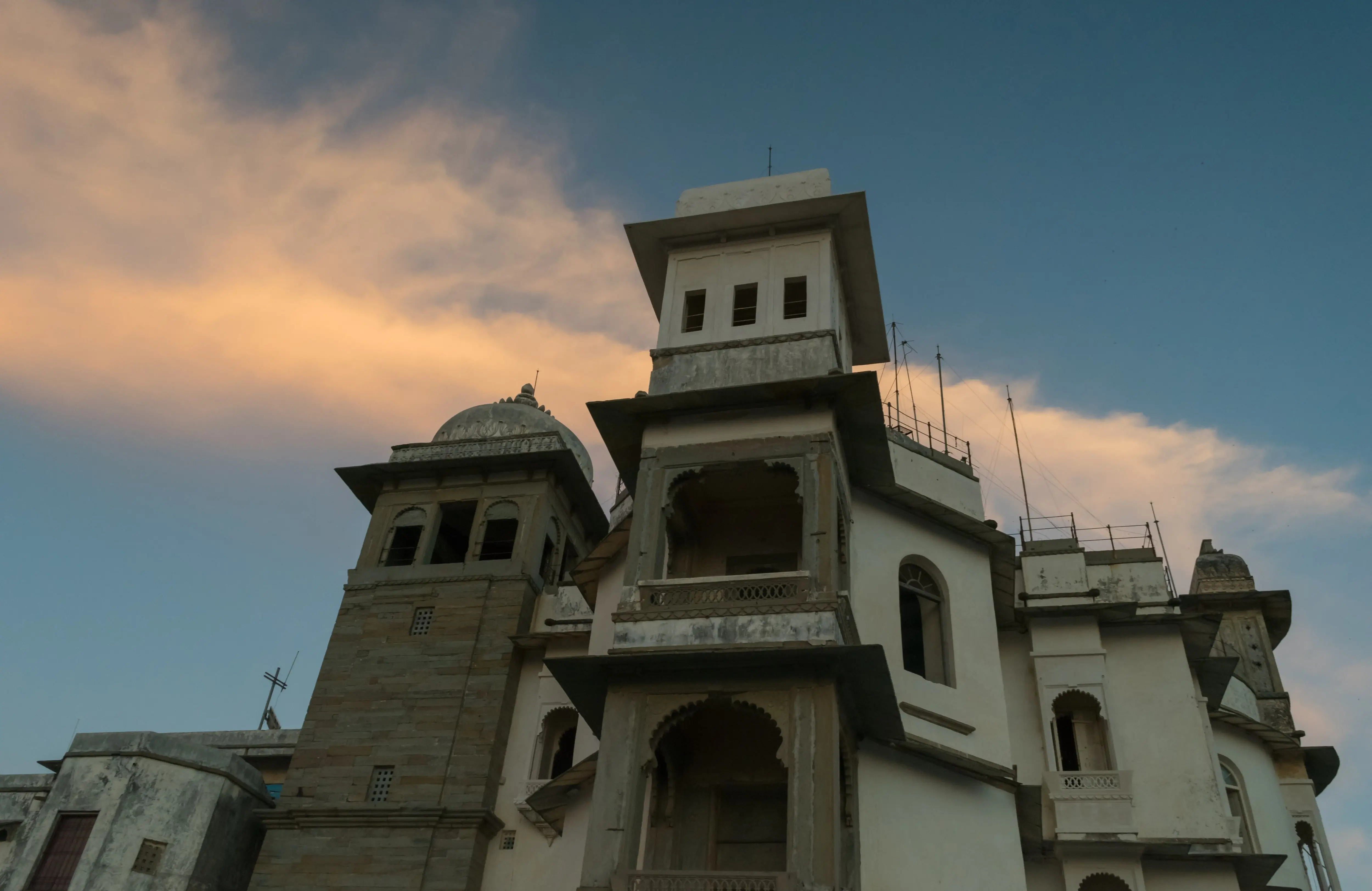 SOS Party Offsite sightseeing Aravalli Excursions Sajjangarh Monsoon Palace